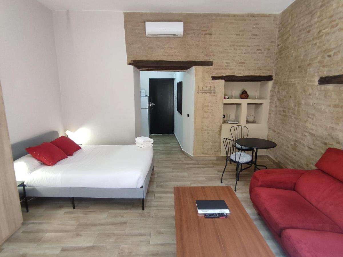 Almona Junto Al Rio - Kainga Homes Sevilla Kültér fotó