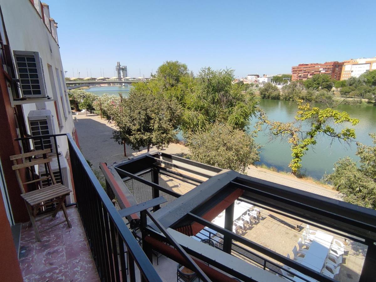 Almona Junto Al Rio - Kainga Homes Sevilla Kültér fotó